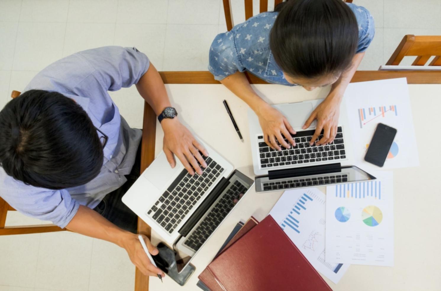 Professional investment education environment